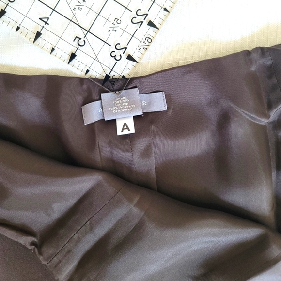 NWOT 100% Silk Vintage Formal Ann Taylor Top & Skirt, Brown, Size: 8 - Picture 14 of 16